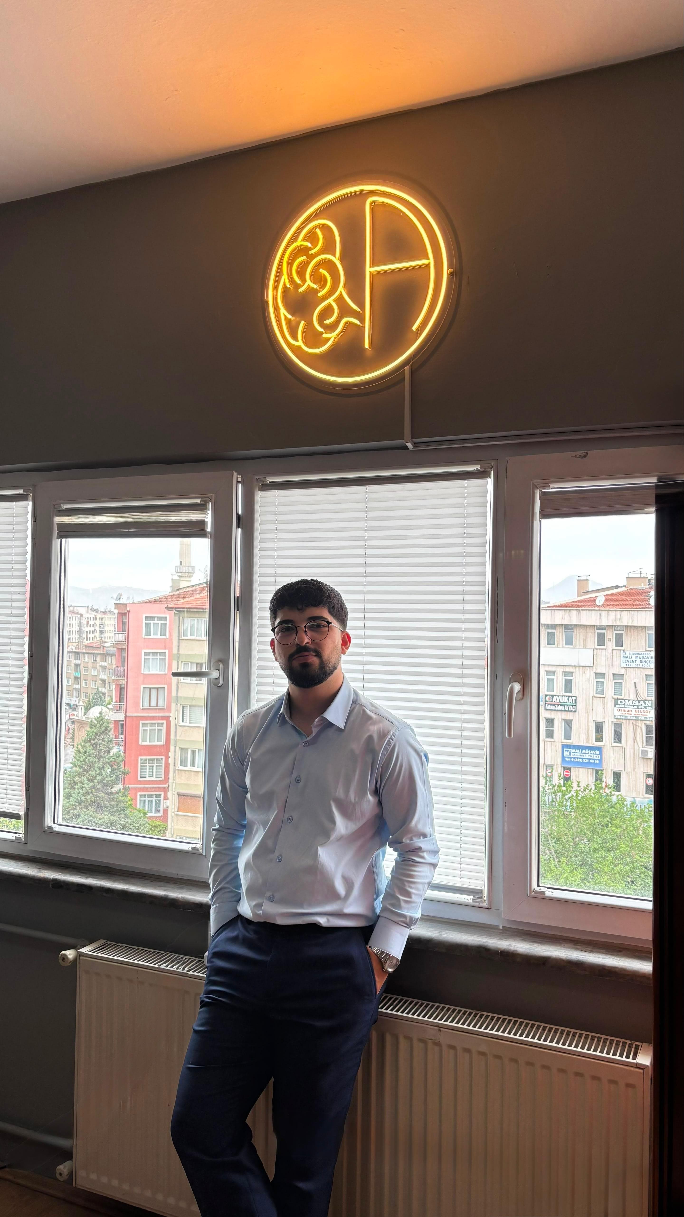 Onur Akbağ